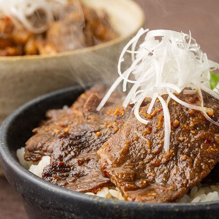 焼肉丼 十番 牛カルビ＆牛ロース皿セット