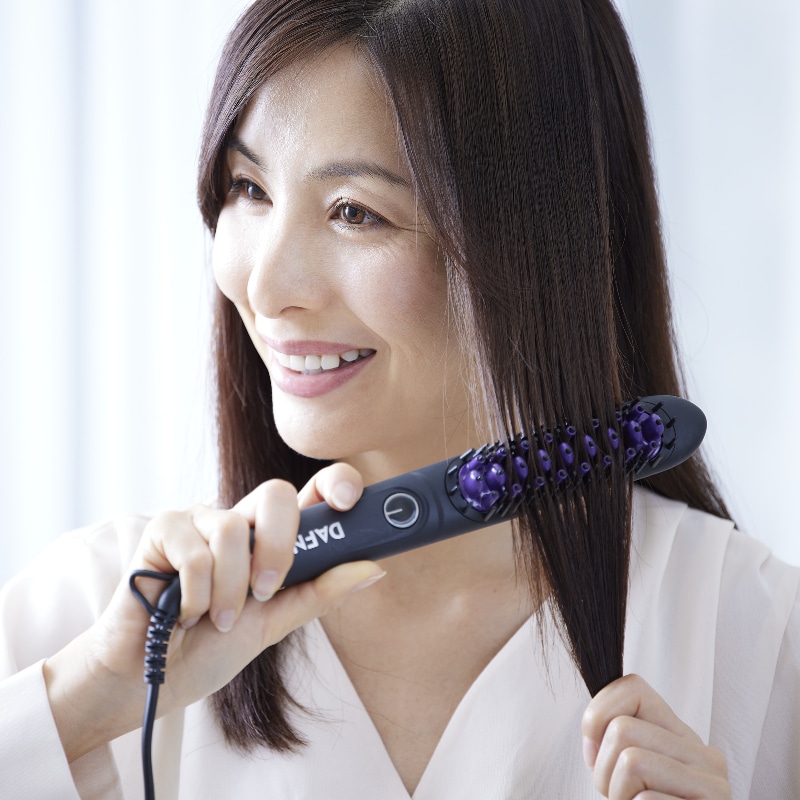 ダフニ DAFNI nano ブラシ型ヘアアイロン